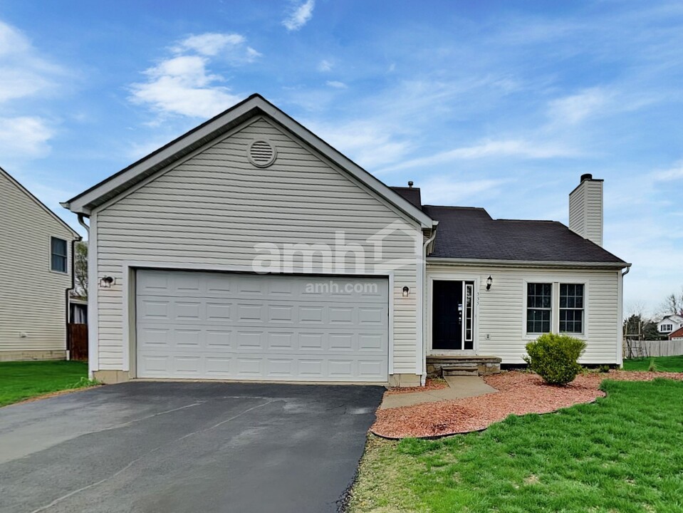 555 Allis Pl E in Reynoldsburg, OH - Building Photo