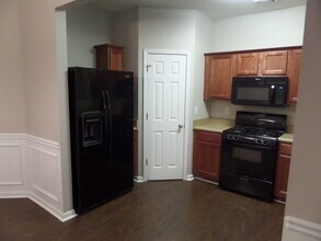 2000 Lakeshore Overlook Cir NW in Kennesaw, GA - Building Photo - Building Photo