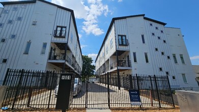 2001 Convent Pl in Nashville, TN - Building Photo - Building Photo