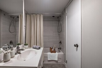 15 Millwood Crescent in Kitchener, ON - Building Photo - Building Photo