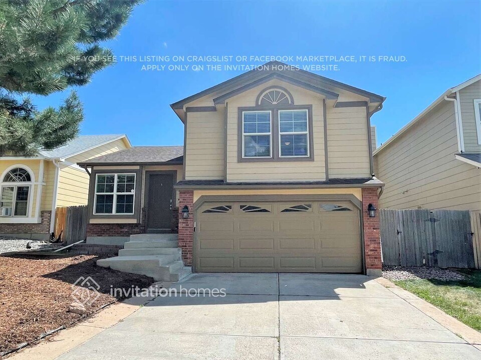5175 Paradox Dr in Colorado Springs, CO - Building Photo