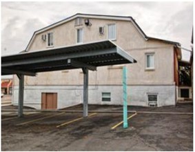 Vine St. Courtyard Apts. and Commercial Space in Tooele, UT - Building Photo - Building Photo