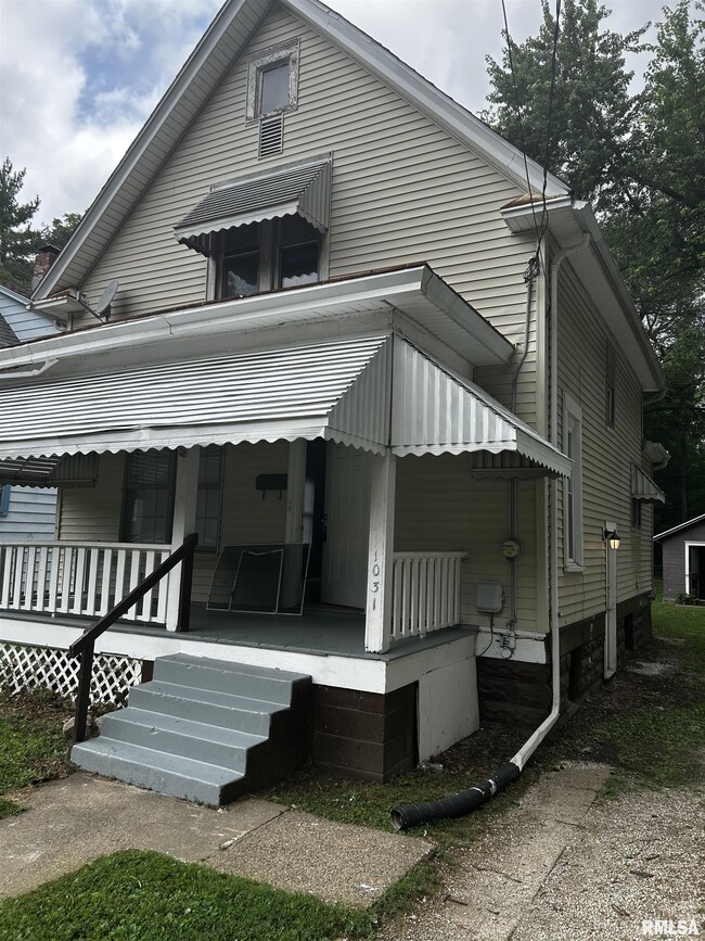 1031 E Behrends Ave in Peoria, IL - Building Photo - Building Photo