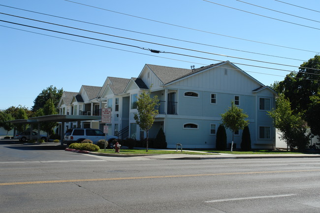 2900 N Cole Rd in Boise, ID - Building Photo - Building Photo