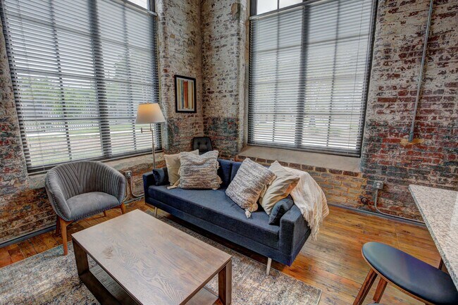 The Lofts at Hawthorne Mill in Charlotte, NC - Building Photo - Building Photo