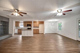 17119 Bougainvilla Ln in Friendswood, TX - Building Photo - Building Photo