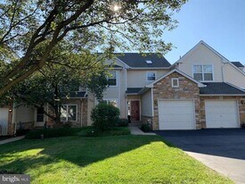 110 Canterbury Ln in Blue Bell, PA - Building Photo