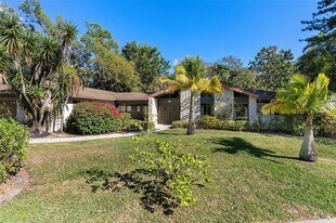 804 Pennsylvania Way in Sarasota, FL - Building Photo