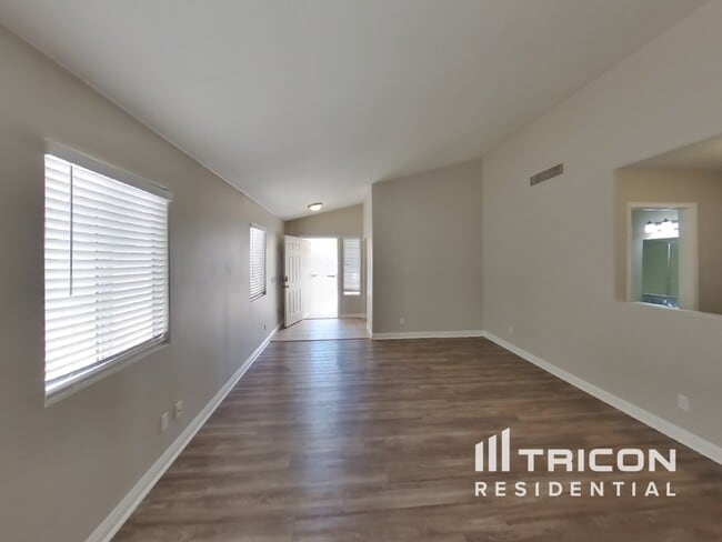 2704 Purple Root Dr in Las Vegas, NV - Building Photo - Building Photo