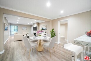 15233 Magnolia Blvd in Los Angeles, CA - Building Photo