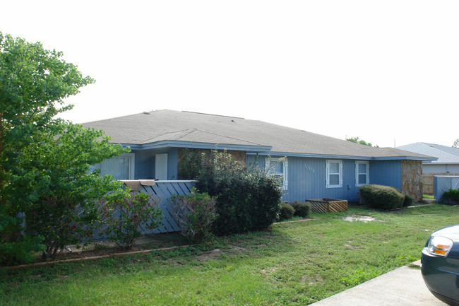 1608 Green Briar Pky in Gulf Breeze, FL - Foto de edificio - Building Photo