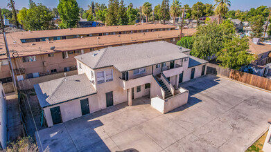 2325 Chester Ln in Bakersfield, CA - Foto de edificio - Building Photo