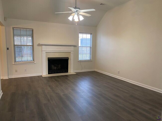 103 Prower Pl in Bonaire, GA - Building Photo - Building Photo