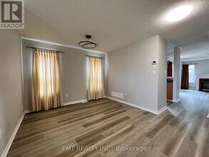 2356 Newcastle Crescent in Oakville, ON - Building Photo - Building Photo