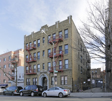 3765 61st St in Woodside, NY - Building Photo