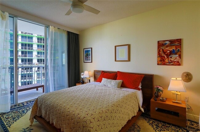 1750 N Bayshore Dr in Miami, FL - Building Photo - Building Photo