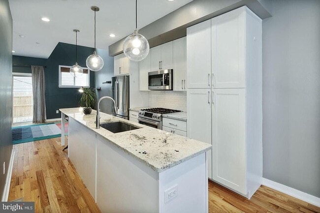 property at 2472 Jasper St