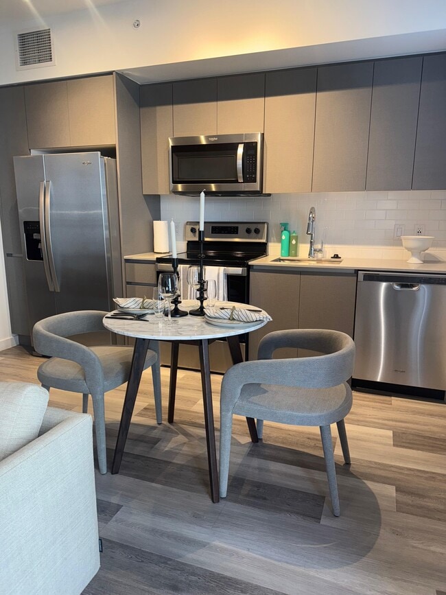 6 NE 6th Ave, Unit S2 in Hialeah, FL - Building Photo - Building Photo