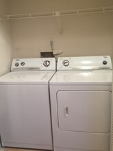 7605 Sugar Bend Dr in Orlando, FL - Building Photo - Building Photo