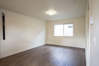 6833 N Montana Ave in Portland, OR - Building Photo - Building Photo