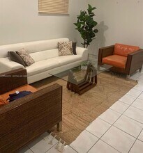 8974 NW 112th St in Hialeah Gardens, FL - Building Photo - Building Photo