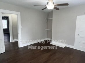 927 Neill Dr in Columbus, GA - Foto de edificio - Building Photo