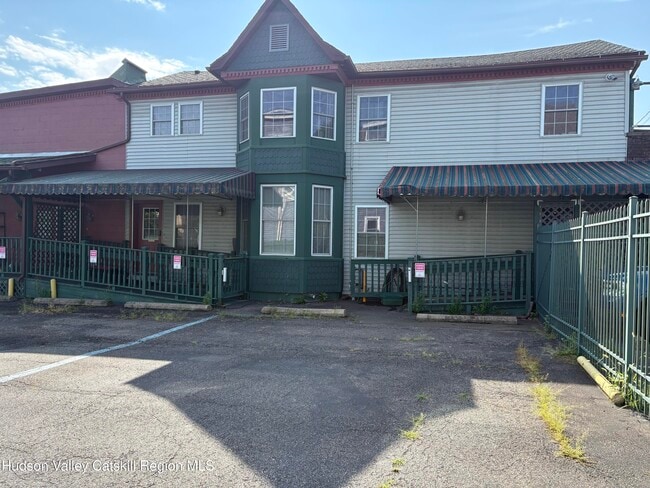 property at 16 Livingston St