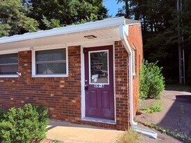 519 E Main St in Jefferson, NC - Building Photo