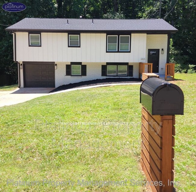 property at 2635 Hatfield Cir SE