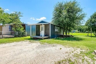 6600 Six J Ct in Granbury, TX - Building Photo - Building Photo