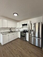 5014 Benham Dr in San Antonio, TX - Foto de edificio - Building Photo