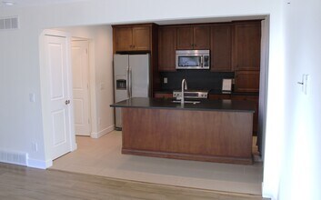 1856 Coolidge Rd in East Lansing, MI - Building Photo - Building Photo