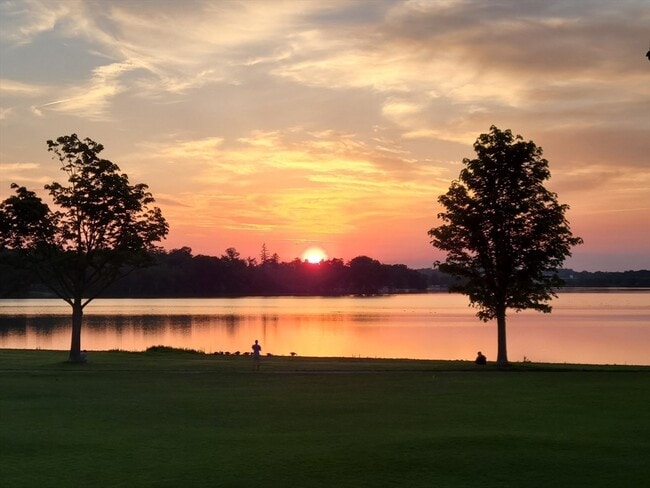 1 Salem St in Wakefield, MA - Building Photo - Building Photo