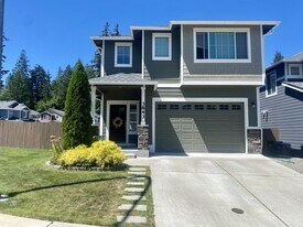 3843 Portside Dr in Bremerton, WA - Building Photo