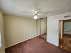 8580 Lynx Rd in San Diego, CA - Building Photo - Building Photo