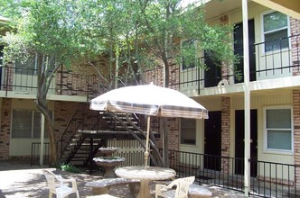 Heritage House in Fort Worth, TX - Foto de edificio - Building Photo