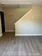 114 Floyd Ct in Nicholasville, KY - Foto de edificio - Building Photo
