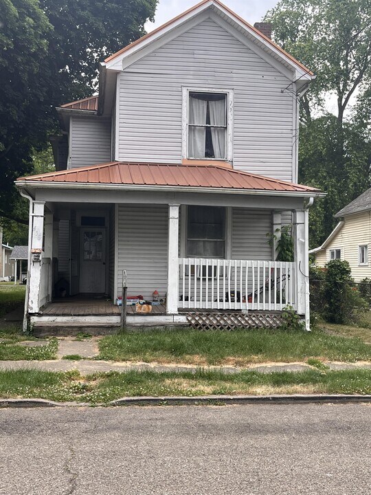 458 Hedgewood Ave in Zanesville, OH - Building Photo