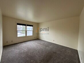 705 Carla Dr in Chesterton, IN - Building Photo - Building Photo