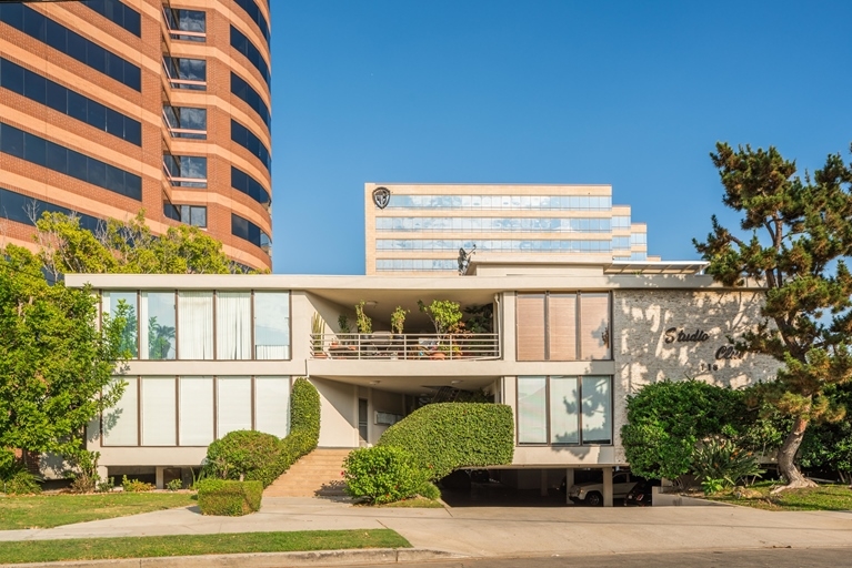 118 S Cordova St in Burbank, CA - Foto de edificio