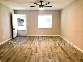6405 S Roberts Ave in Tampa, FL - Building Photo - Building Photo