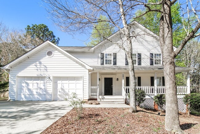 property at 2915 Emerson Lake Dr