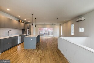 2328 Memphis St in Philadelphia, PA - Building Photo