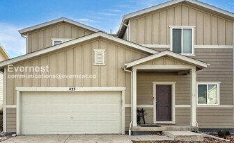 1123 Huntington Ave in Dacono, CO - Building Photo