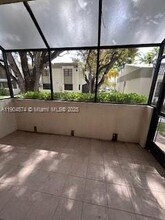 7925 SW 104th St in Miami, FL - Building Photo - Building Photo