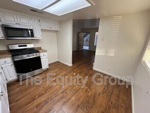 4042 W Meadow Ave in Visalia, CA - Building Photo - Building Photo