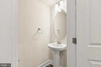 7328 Harlow Wy in Elkridge, MD - Building Photo - Building Photo