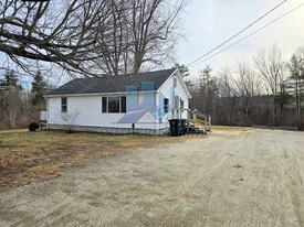 392 Roosevelt Trail in Windham, ME - Building Photo