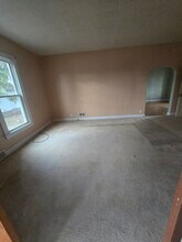 846 W Avon St, Unit 846 in Freeport, IL - Building Photo - Building Photo