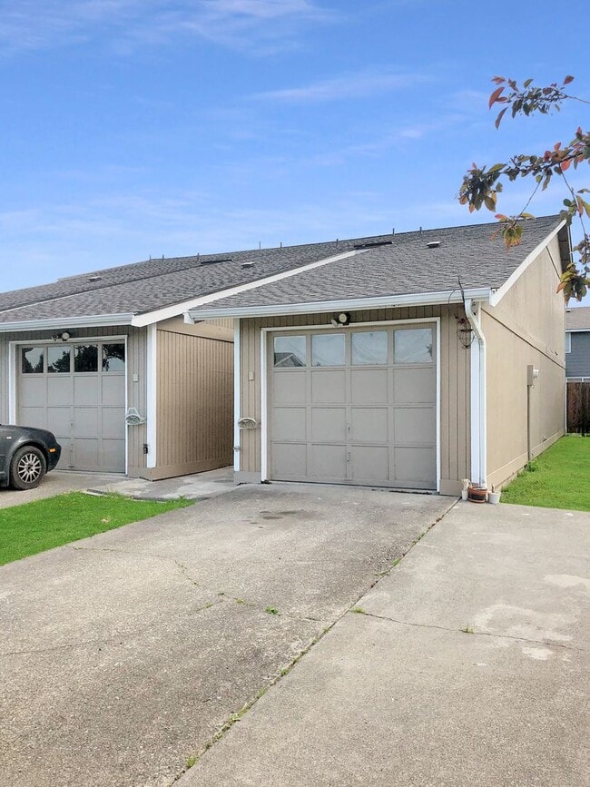 5807 March Ln in Sumner, WA - Building Photo - Building Photo